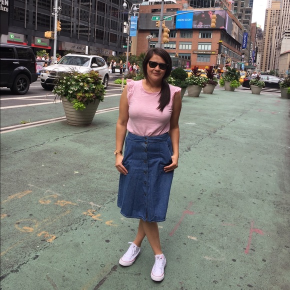 Meet your Posher, Silvia - Picture 2 of 3